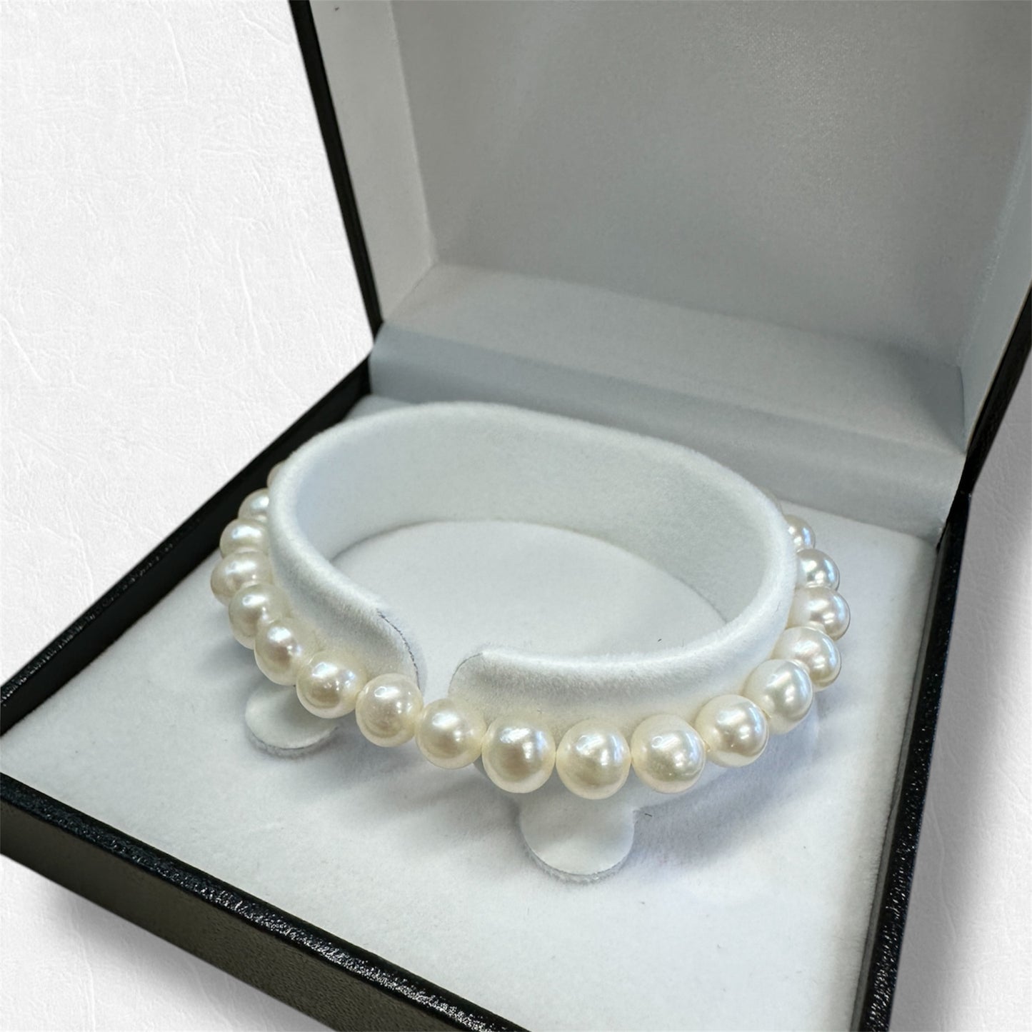 Genuine pearl bracelet white stretch elastic 