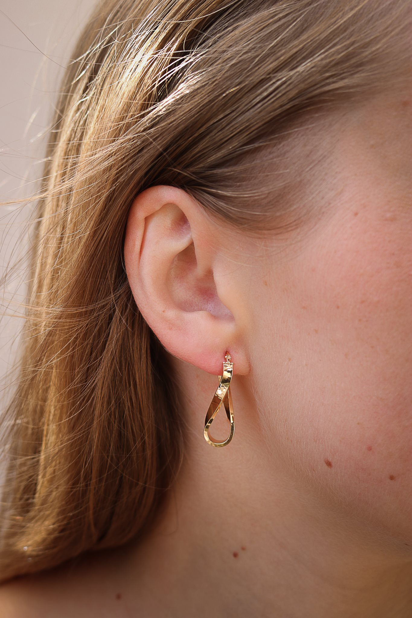 9ct Yellow Gold Infinity Earrings